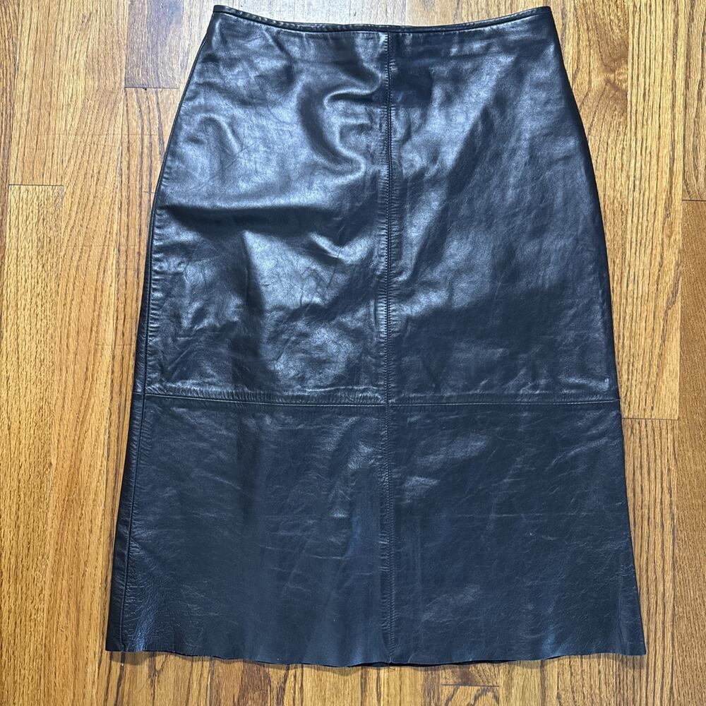Old Navy black leather skirt size 4 C18